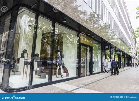 versace store locator dusseldorf